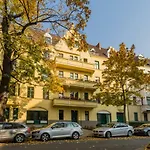 Apartment \